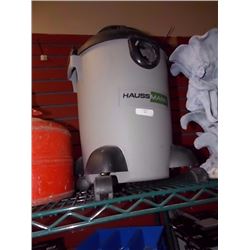 SHOP VAC - 5 GAL - HAUSMANN