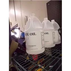 JUG OF WHITE OIL - PDI - 4LT JUG
