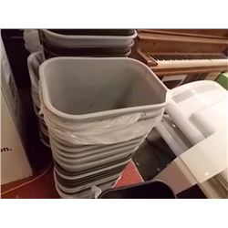 LOT OF 4 SMALL TO MEDIUM GARBAGE CANS