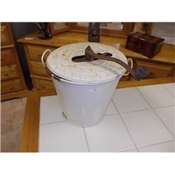 VINTAGE ICE CREAM MAKER - METAL