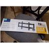 Image 2 : INSIGNIA TV WALL MOUNT - 13-32"  - AS NEW