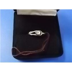 RING - 10K WHITE GOLD WITH GEMSTONE - SZ 4.5 (1.4GM) - RETAIL ESTIMATE $350