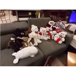 LOADS OF ASSORTED TEDDY BEARS