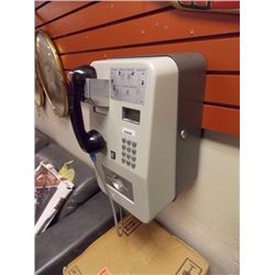 CREDIT CARD PAY PHONE - NO KEYS