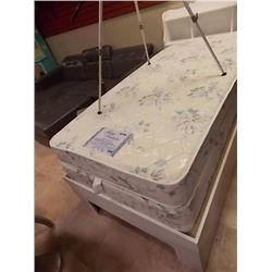 SINGLE MATTRESS & BOX SPRING - FROM ESTATE REALLY GOOD CONDITION