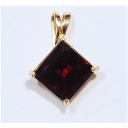 10kt Gold Garnet (1.33ct) Pendant