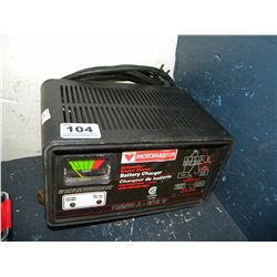 MOTOMASTER BATTERY CHARGER