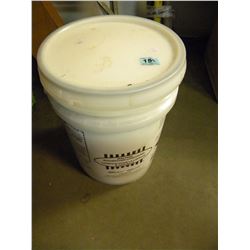 5 GALLON PAIL OF MACHINE DISHWASHER COMPOUND