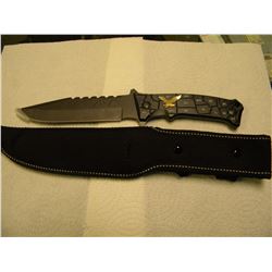 NEW BLACK HANDLE HUNTING KNIFE WITH SHEATH