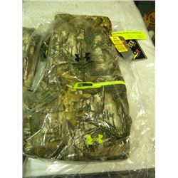NEW UNDERARMOUR GORE TEX CAMO OVERALLS SIZE SMALL