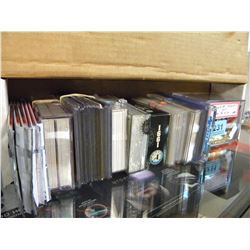 LARGE LOT OF HOCKEY CARDS