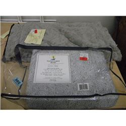 QUEEN SHEET SET/GREY THROW