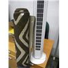 Image 1 : TOWER FAN/AREA RUG