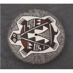 ACOMA POTTERY SEED JAR (LUCARIO)