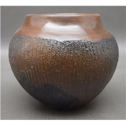 NAVAJO POTTERY JAR (CLING)