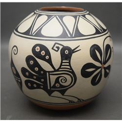 SANTO DOMINGO POTTERY JAR (TENORIO)