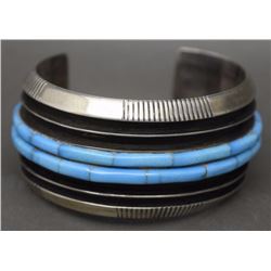 NAVAJO BRACELET (SILVER)