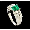 Image 4 : 0.91 ctw Emerald and Diamond Ring - Platinum