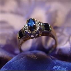 Ladies Sapphire & Diamond Ring