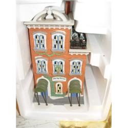 Department 56 'Ivy Terrace Apartments' 
