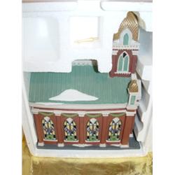 Department 56 'Holy Name Church'