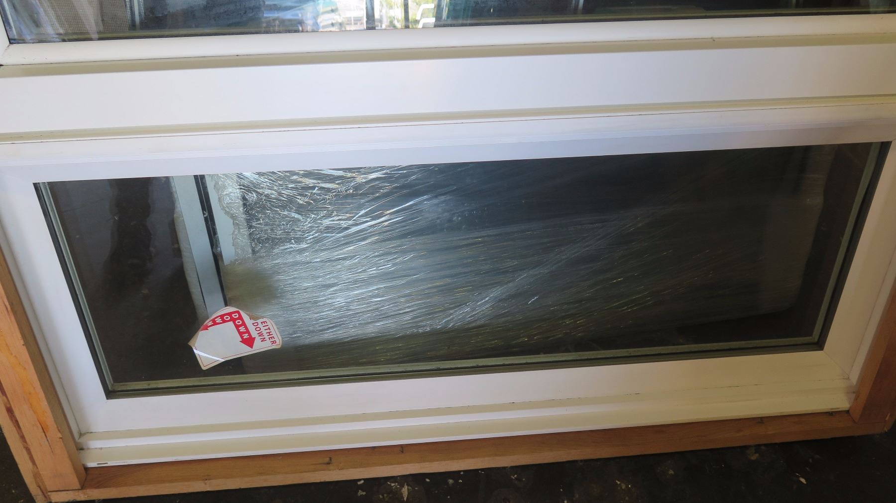 PlyGem Tri-Panel Awning Window w/Screen 36