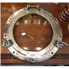 Image 1 : PORTHOLE
