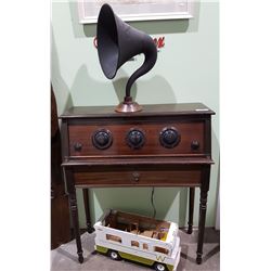 VINTAGE GAROD RADIO