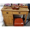 Image 1 : VINTAGE STUDENT DESK