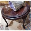 Image 1 : QUEEN ANNE STYLE MAHOGANY PARLOUR TABLE WITH GLASS TOP