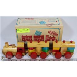 VINTAGE 1988 STACK 'N' TRACKS TOY TRAIN