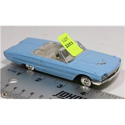ROAD SIGNATURE DIE CAST 1966 FORD THUNDERBIRD