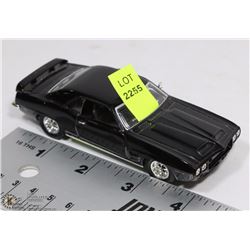 DIE CAST 1969 PONTIAC FIREBIRD SCALE 1:40