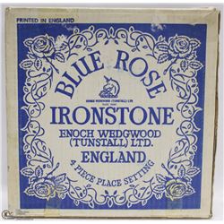 VINTAGE 4 PIECE WEDGEWOD ENGLAND PLACE SETTING