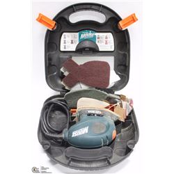 BLACK AND DECKER MOUSE PALM SANDER KIT