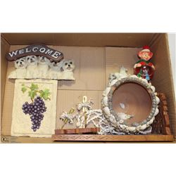 LOT OF VINTAGE AND COLLECTIBLE ITEMS