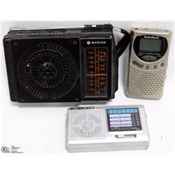 FLAT OF 3 VINTAGE TRANSISTOR RADIOS