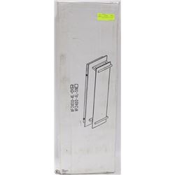 NEW IN BOX CHROME 24", 4-LIGHT ENSUITE