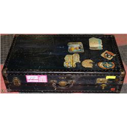 LARGE METAL TRUNK 35"X20"X9"