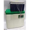 Image 1 : 2 COLEMAN COOLERS INCL 1 MEDIUM AND 1 SMALL