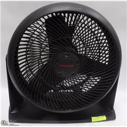 LARGE BLACK HONEYWELL TILTABLE FLOOR