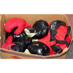 BOXING BAG WITH 3 SETS OF BOXING GLOVES