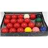 Image 1 : SET OF SNOOKER BALLS IN BOX 22QTY