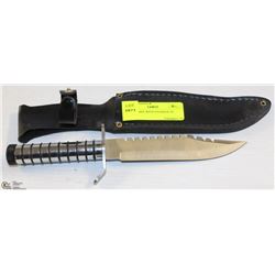 BUCK KNIFE WITH STORAGE IN HANDLE