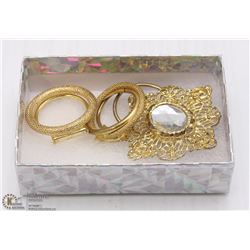 BOX OF 3 SCARF CLIPS