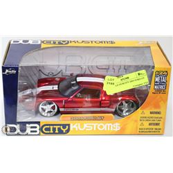 1:24 SCALE DUBCITY 2005 FORD GT