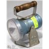 Image 1 : VINTAGE ELECTRIC LANTERN