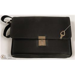 NEW LOCKING PURSE WITH KEY