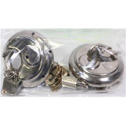 2 HEAVY LOCKS & KEYS AND 4 MINI LOCKS & KEYS