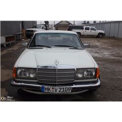 1981 MERCEDES BENZ 230C